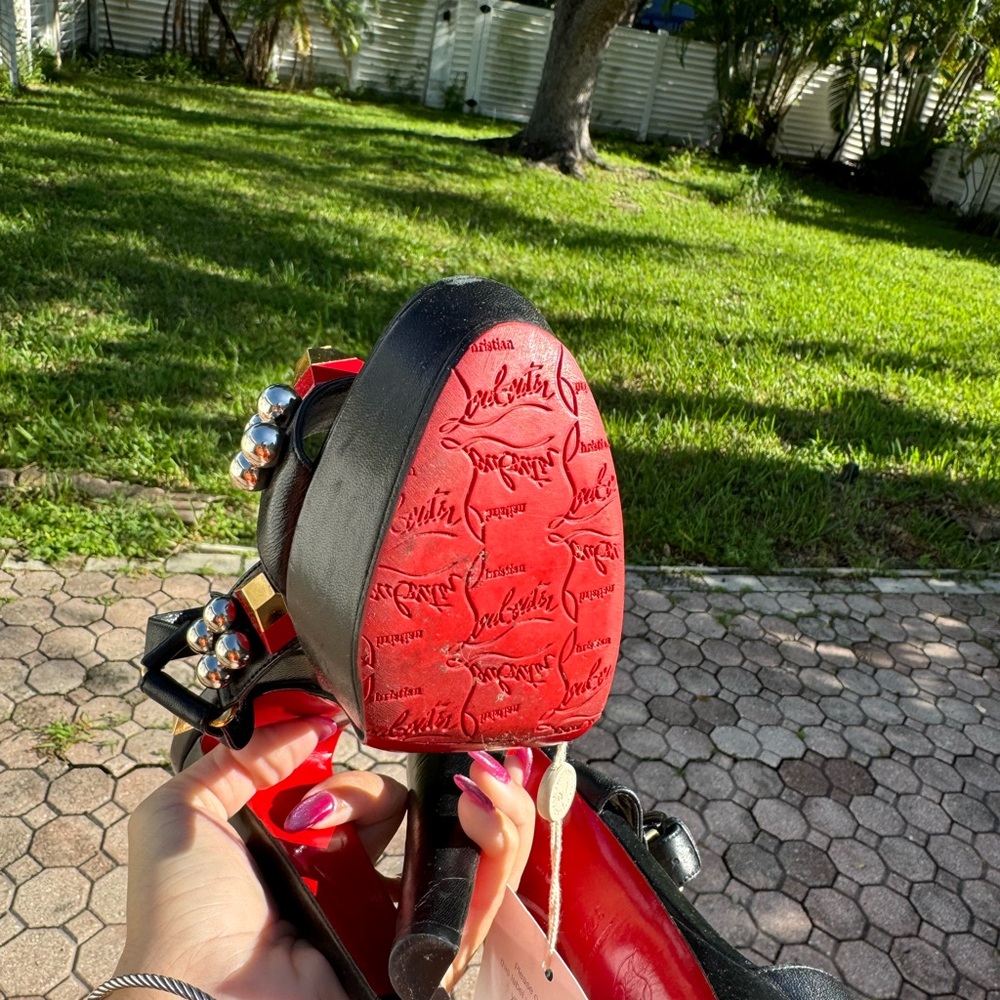 - nicol is back 85 crepe satin-louboutin heels 37.5 - Picture 10 of 15
